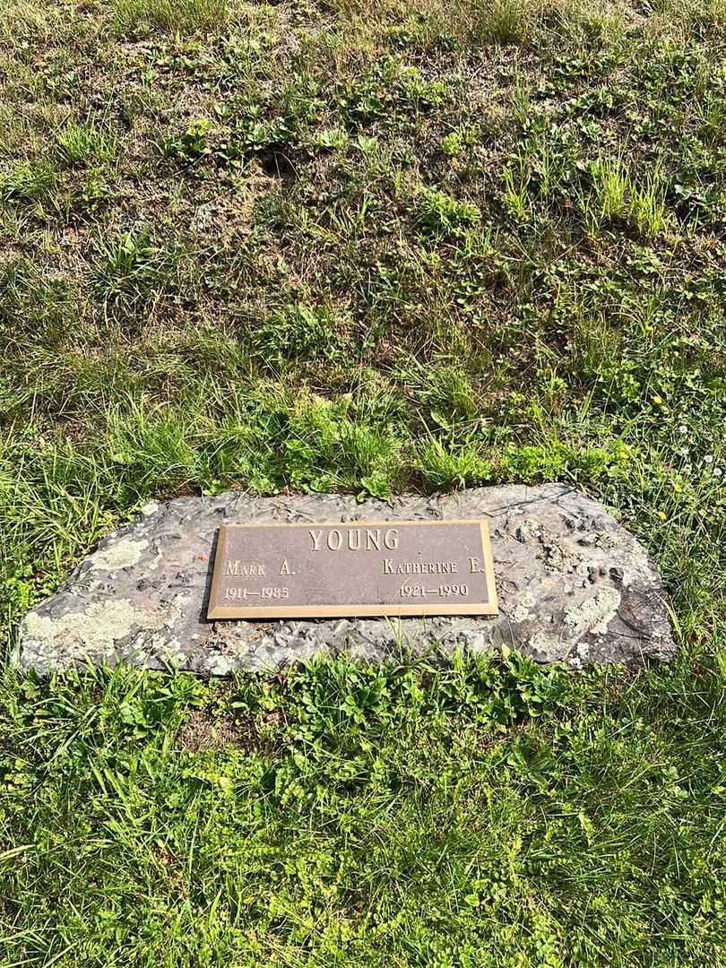 Katherine E. Young's grave. Photo 2