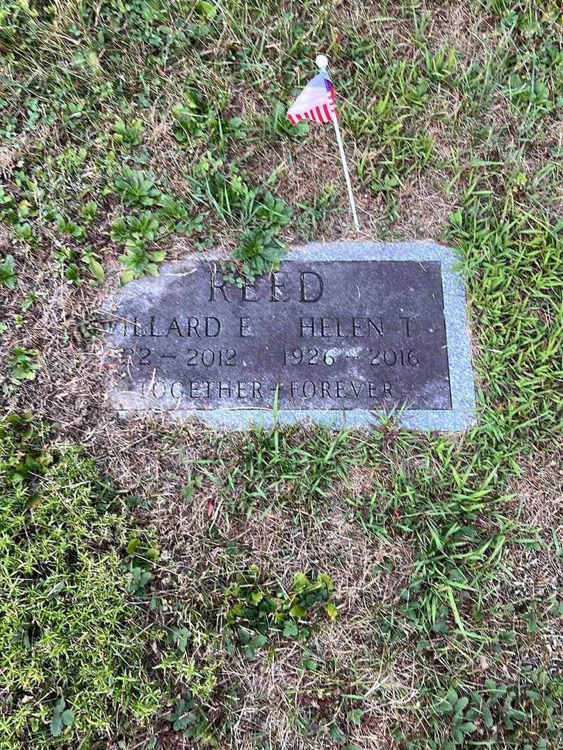 Helen T. Reed's grave. Photo 3