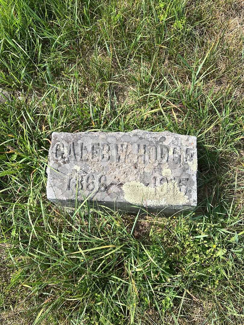 Caleb W. Hodge's grave. Photo 3