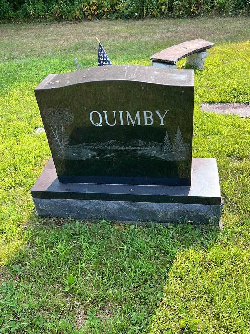 George R. Quimby Senior's grave. Photo 1