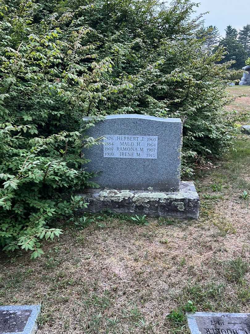 Herbert J. Daniels's grave. Photo 1