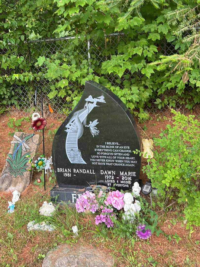 Dawn Marie Fenoff's grave. Photo 2