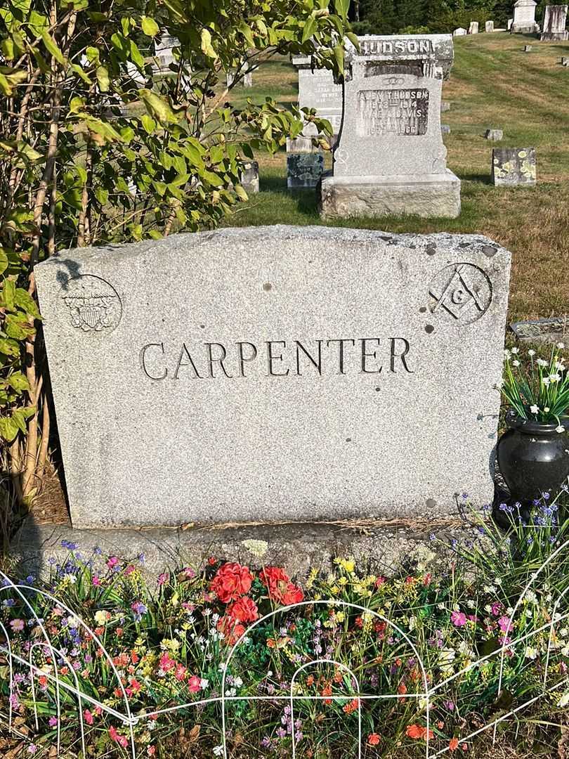 George M. Carpenter's grave. Photo 1