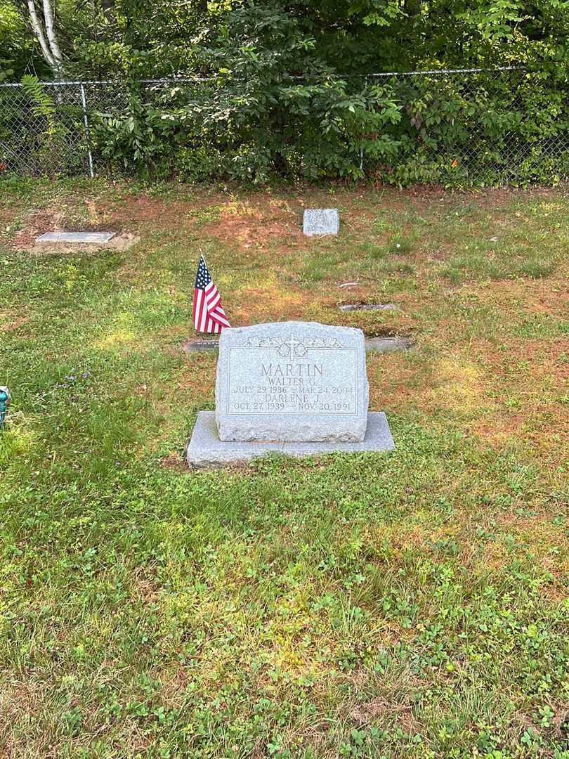 Darlene J. Martin's grave. Photo 1