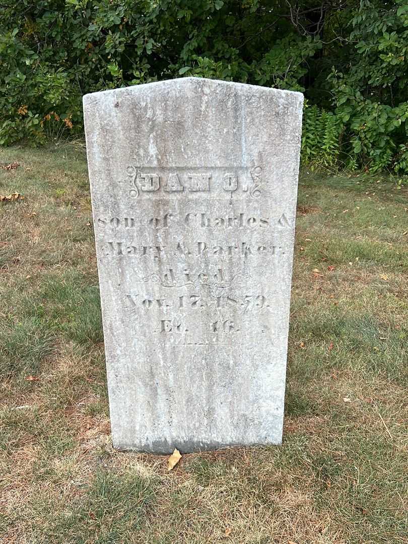 Dan O. Parker's grave. Photo 2