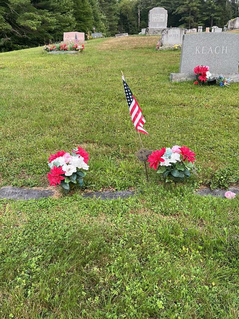 Bernard N. Keach's grave. Photo 2