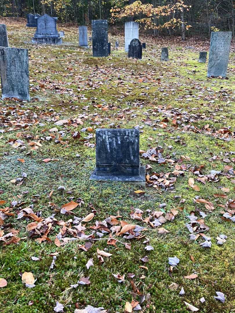 Sarah P. Hall's grave. Photo 1