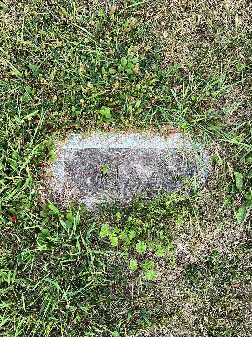 May Jennings Douglas's grave. Photo 3