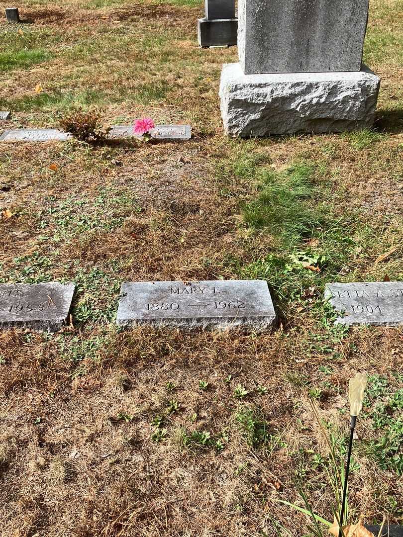 Mary E. Stockwell's grave. Photo 2