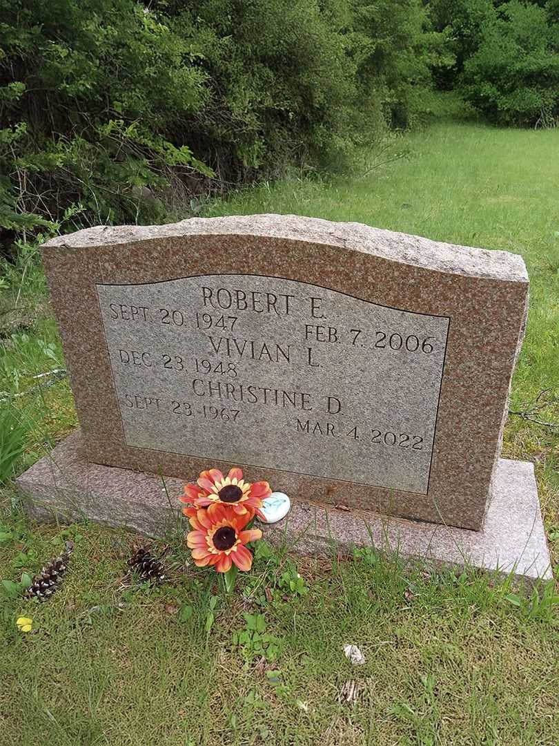 Christine Dale Hovey's grave. Photo 2