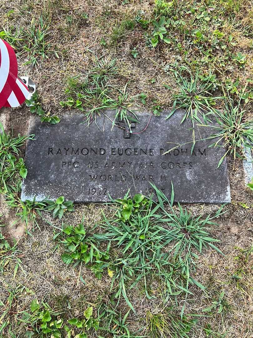 Raymond Eugene Padham's grave. Photo 3