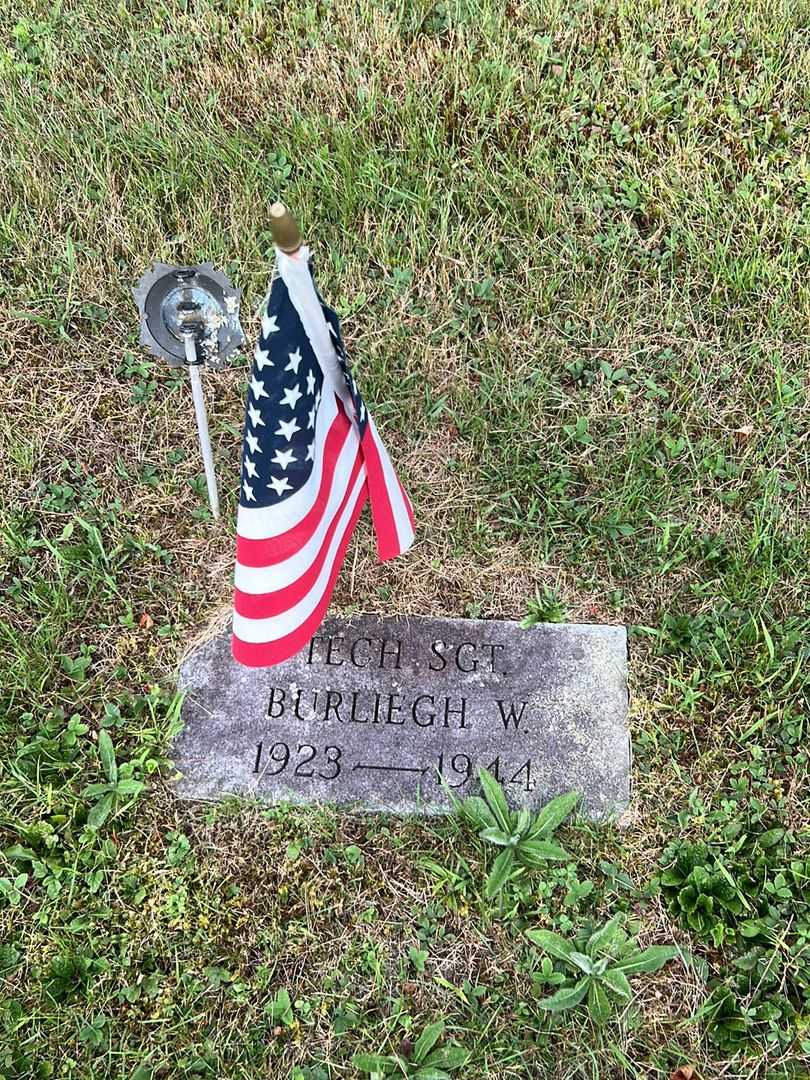 Burliegh W. Warren's grave. Photo 3