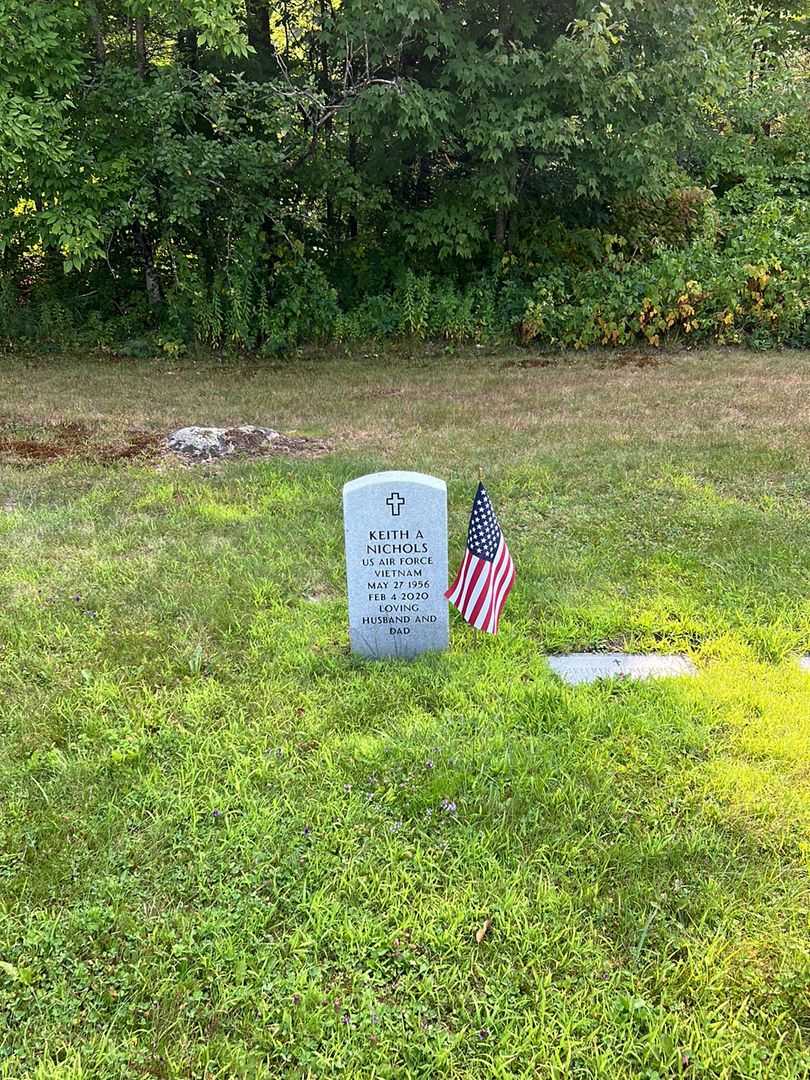 Jason W. Nichols's grave. Photo 1