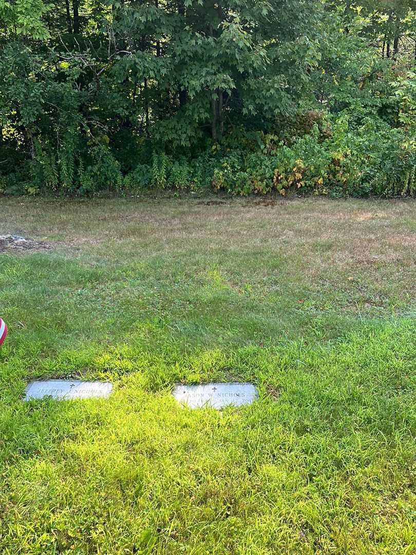 Jason W. Nichols's grave. Photo 3