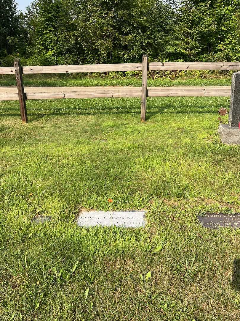 George F. MacDonald's grave. Photo 1