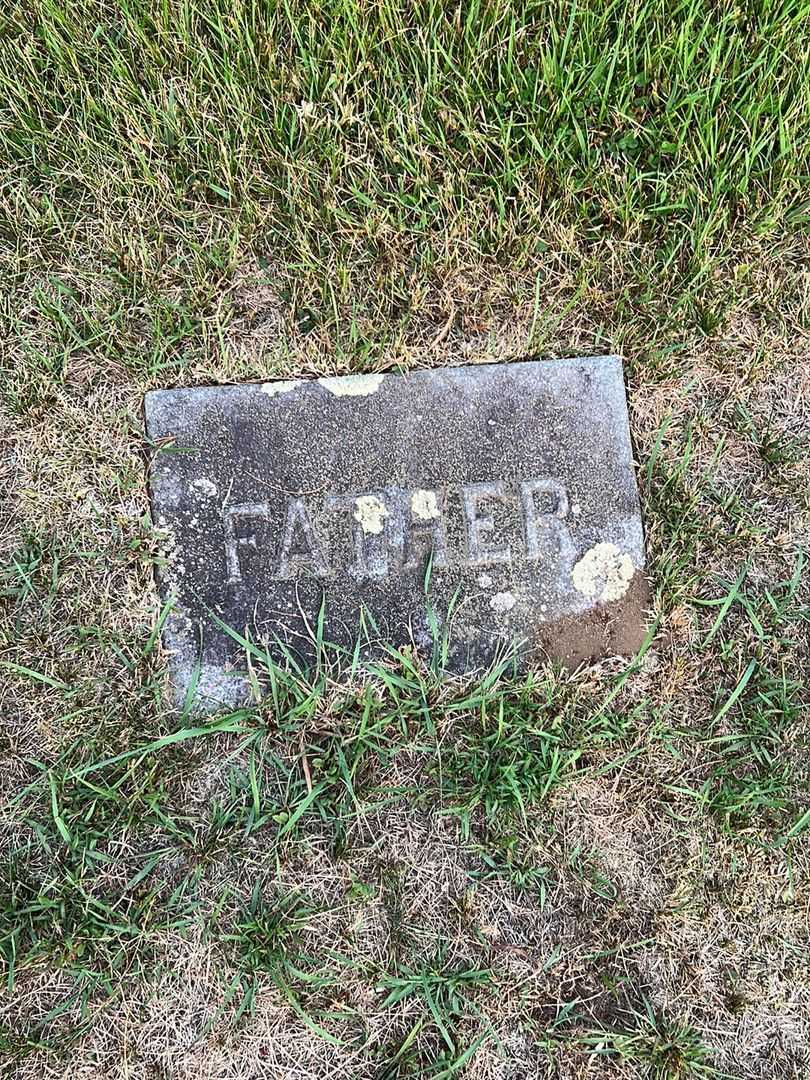 Fred H. Gee's grave. Photo 3