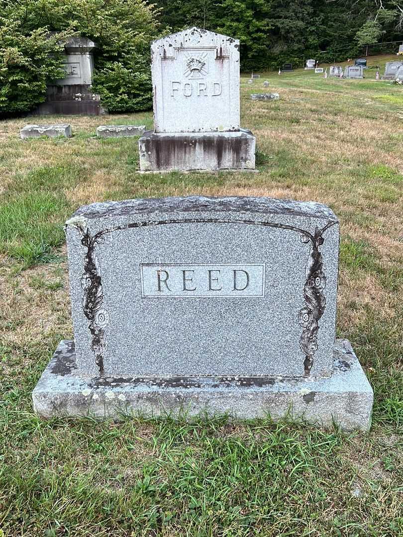 Ella Ranney's grave. Photo 1