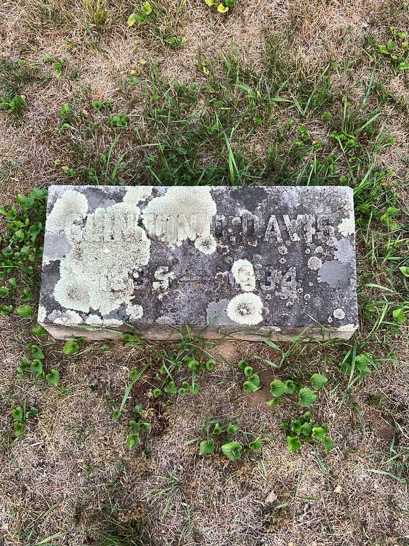 Clinton C. Davis's grave. Photo 3