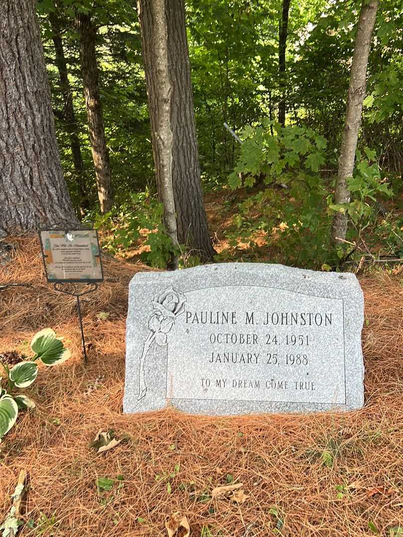 Pauline M. Johnston's grave. Photo 2