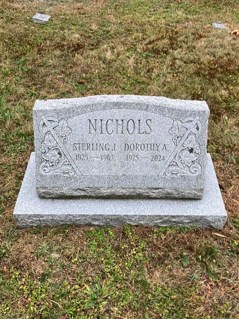 Dorothy A. Nichols's grave. Photo 2