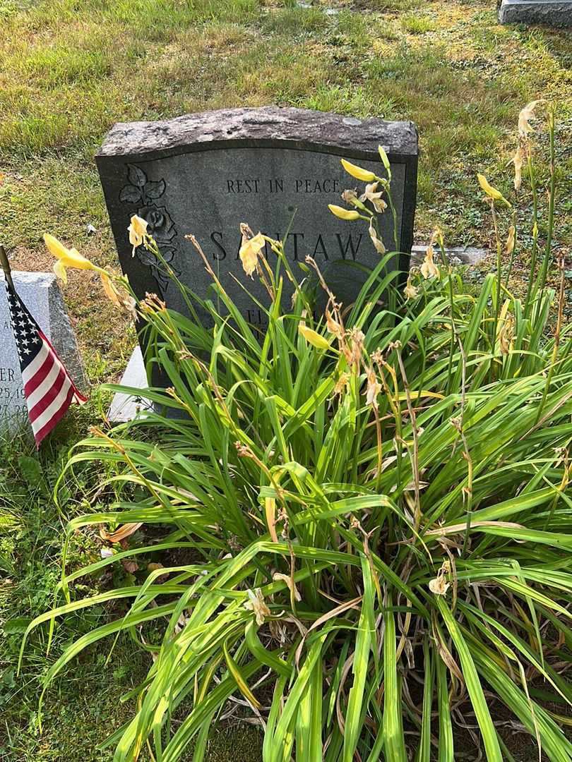 Ella May Santaw's grave. Photo 2