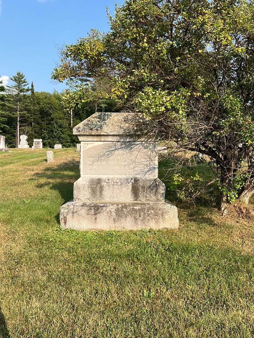 Della M. Owen's grave. Photo 1