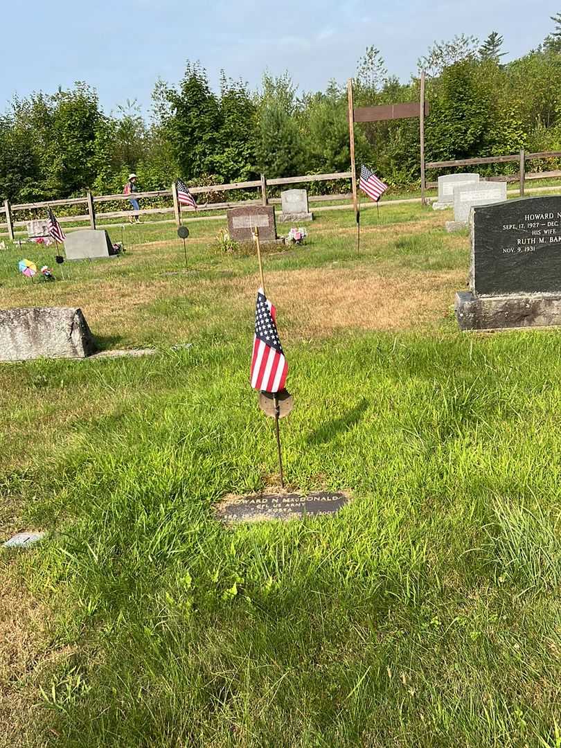 Howard N. MacDonald's grave. Photo 2