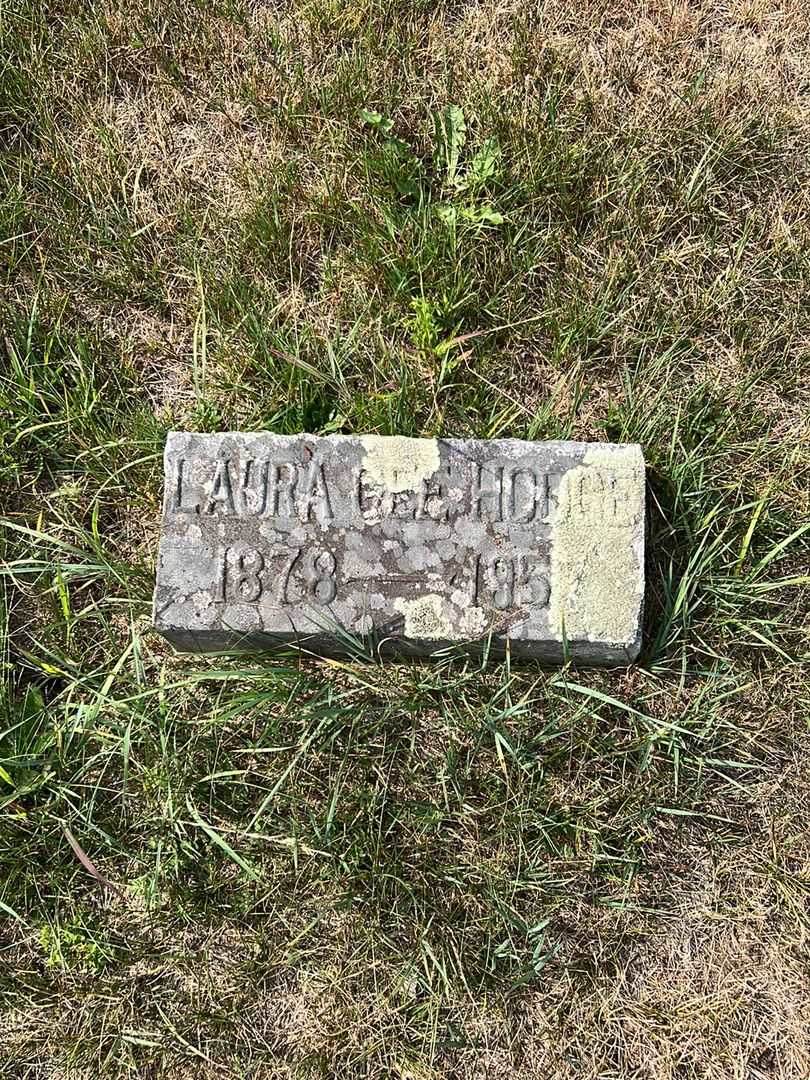 Laura Gee Hodge's grave. Photo 3