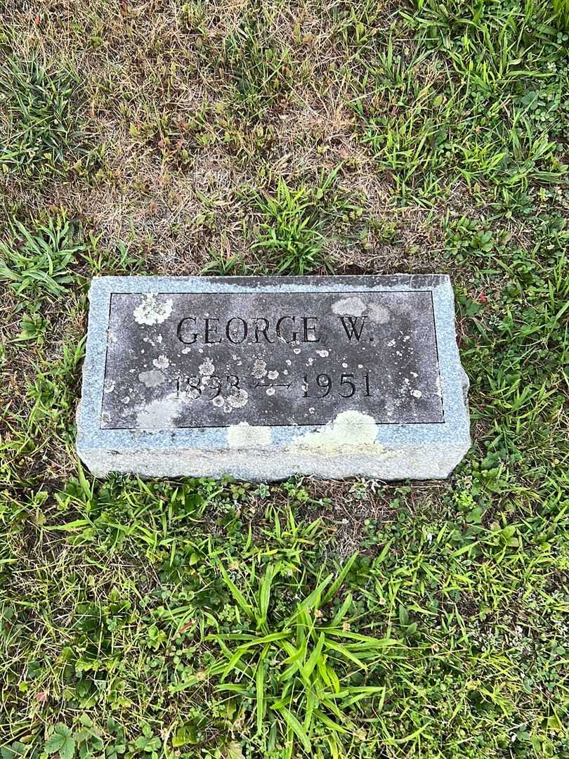 George W. Virtue's grave. Photo 2