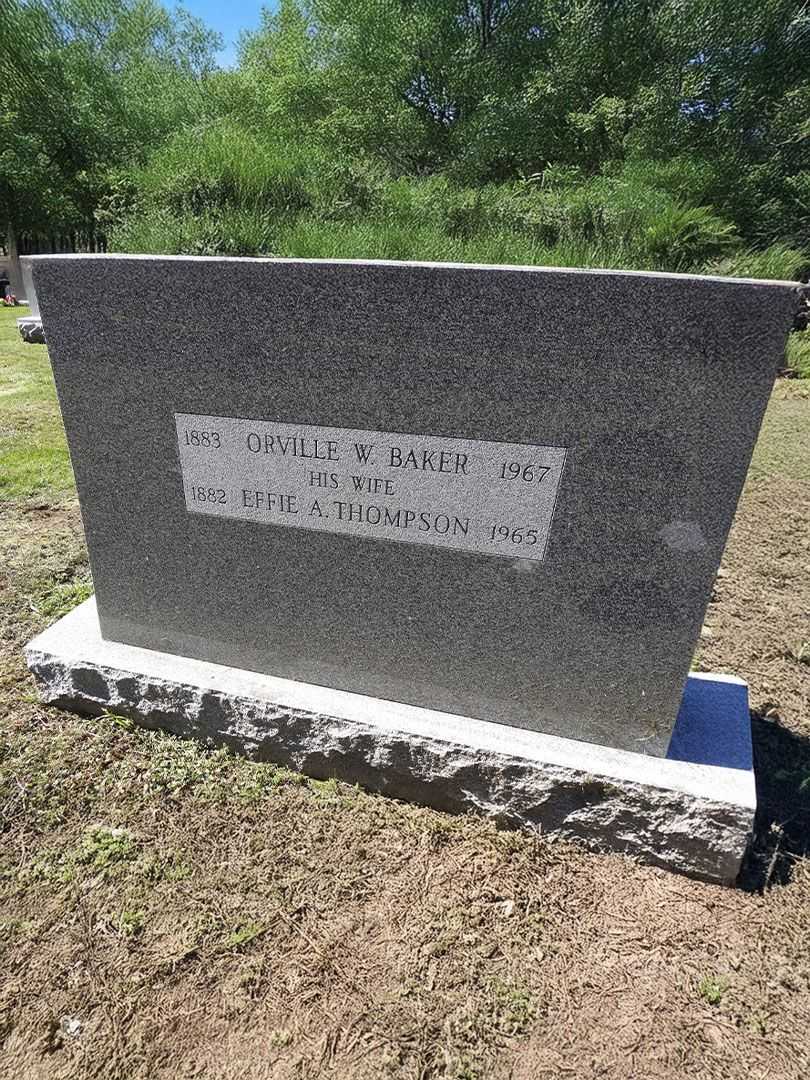 Effie A. Baker's grave. Photo 2