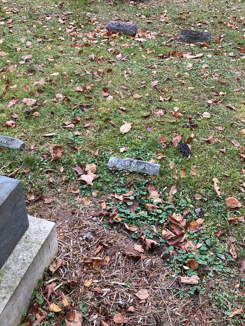Abner Smith's grave. Photo 1