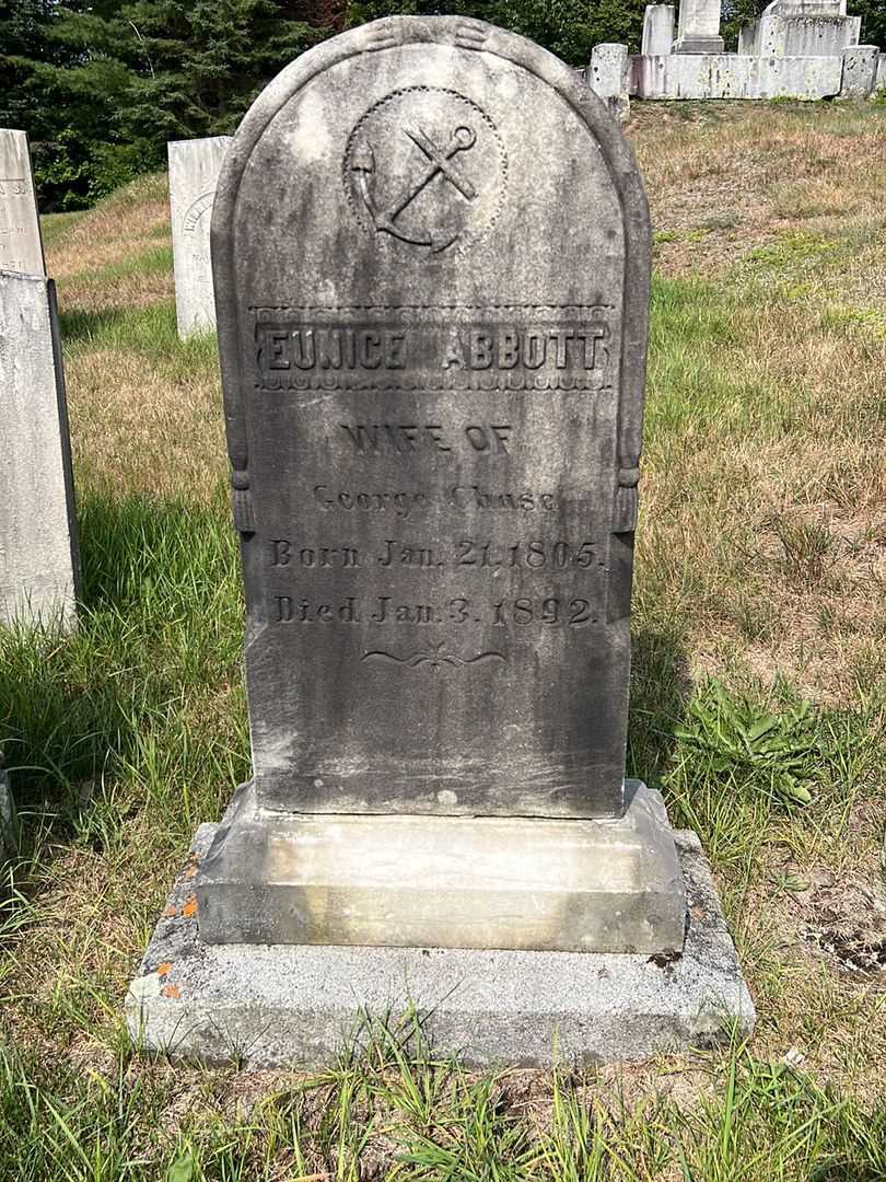 Eunice Abbott Chase's grave. Photo 3