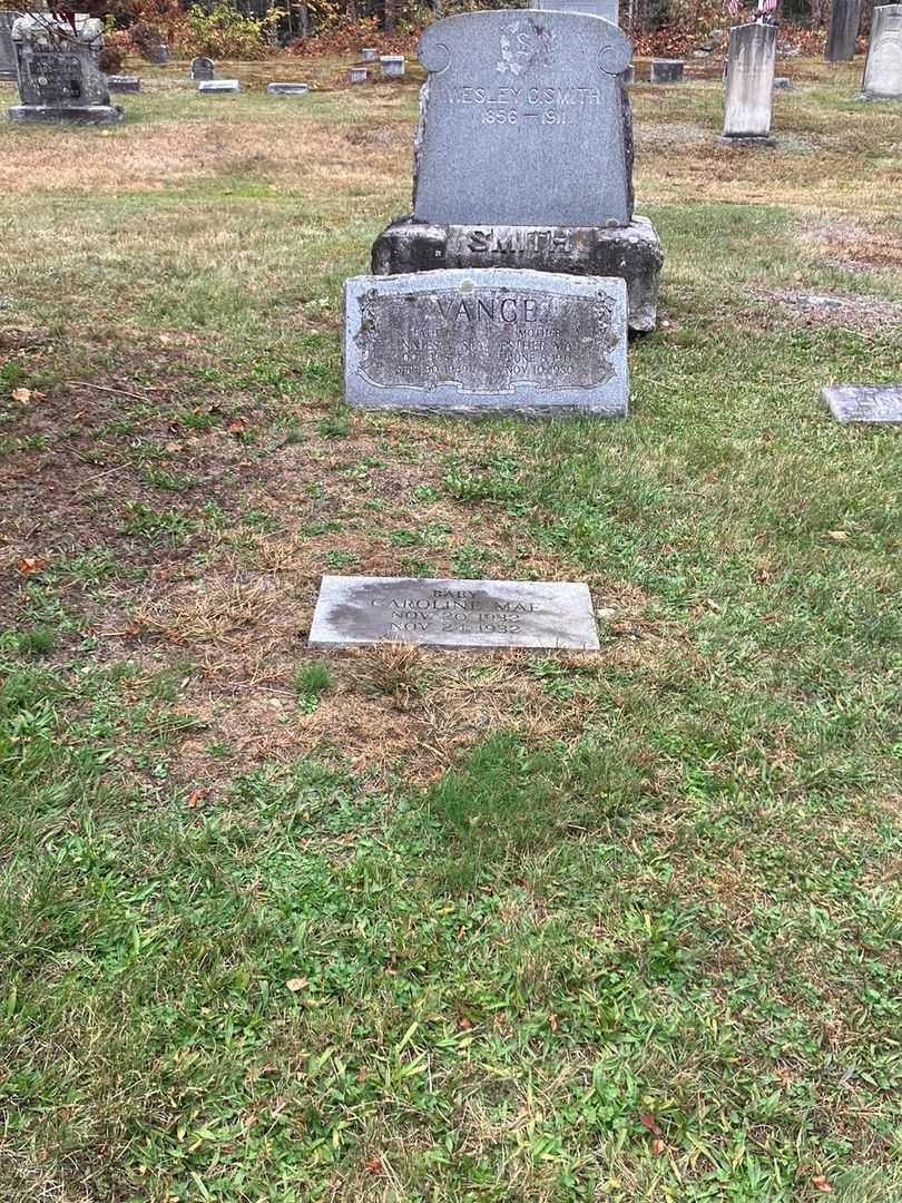 Caroline Mae Vance's grave. Photo 1
