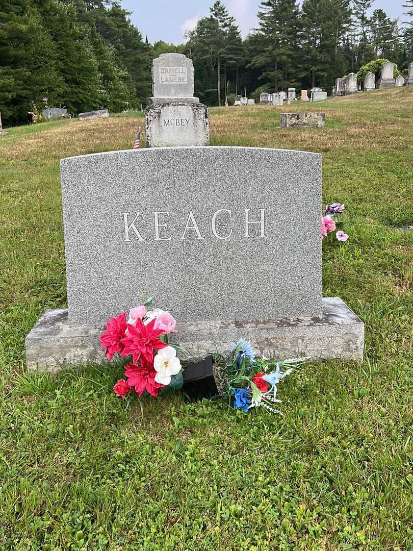 Arline C. Keach's grave. Photo 1