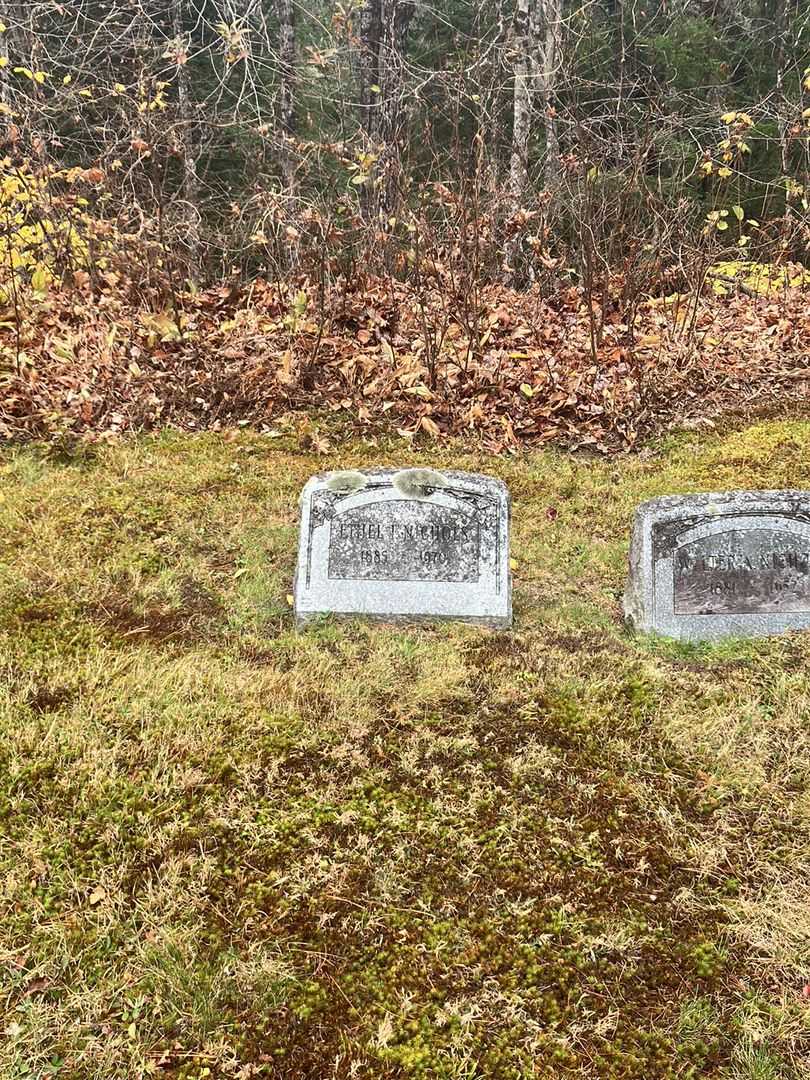 Ethel I. Nichols's grave. Photo 1