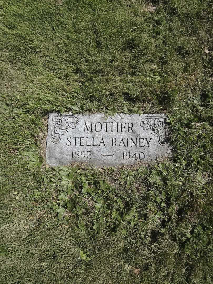 Stella Rainey's grave. Photo 2